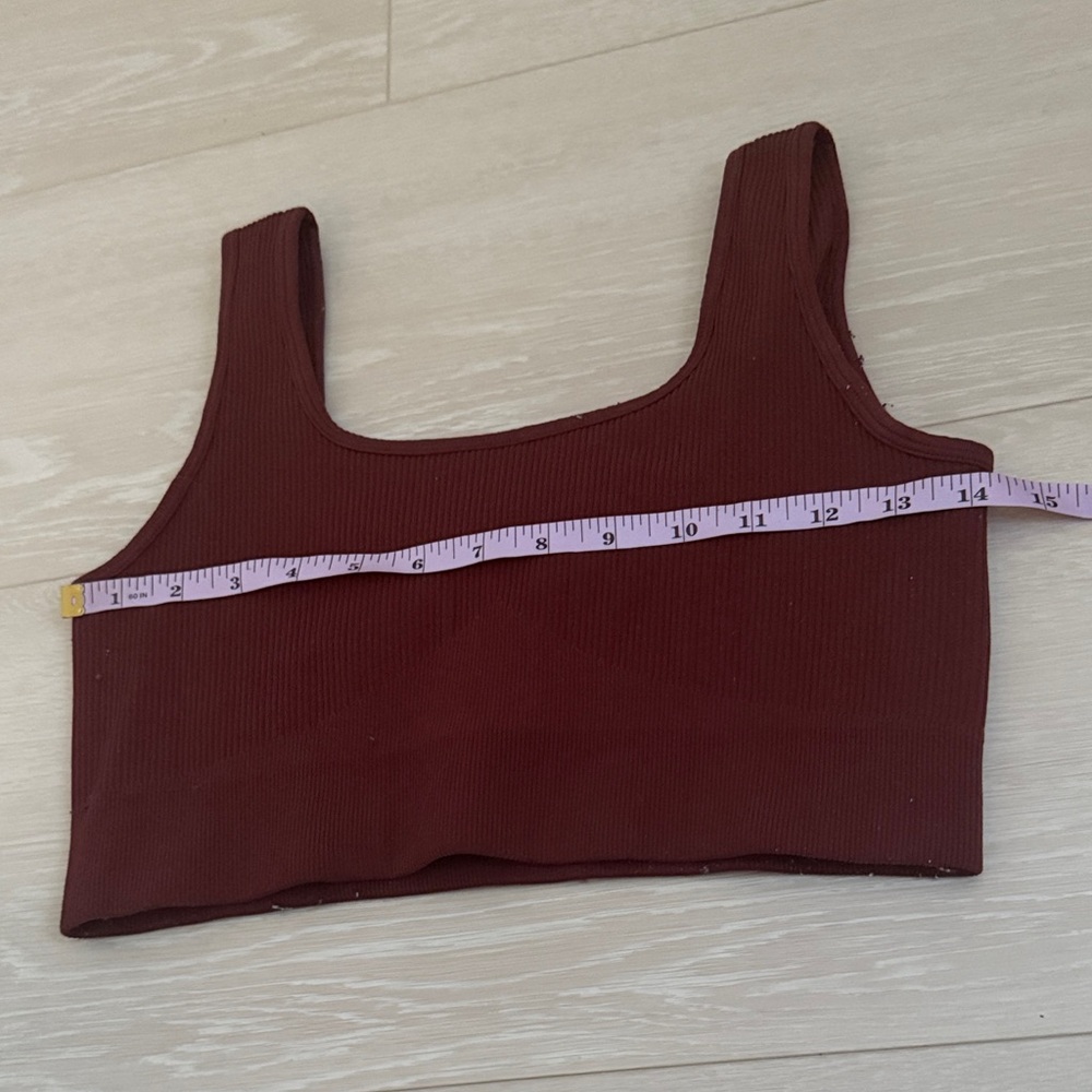 ✨ Basic Brown Ribbed Crop Top - Picture 2 of 5